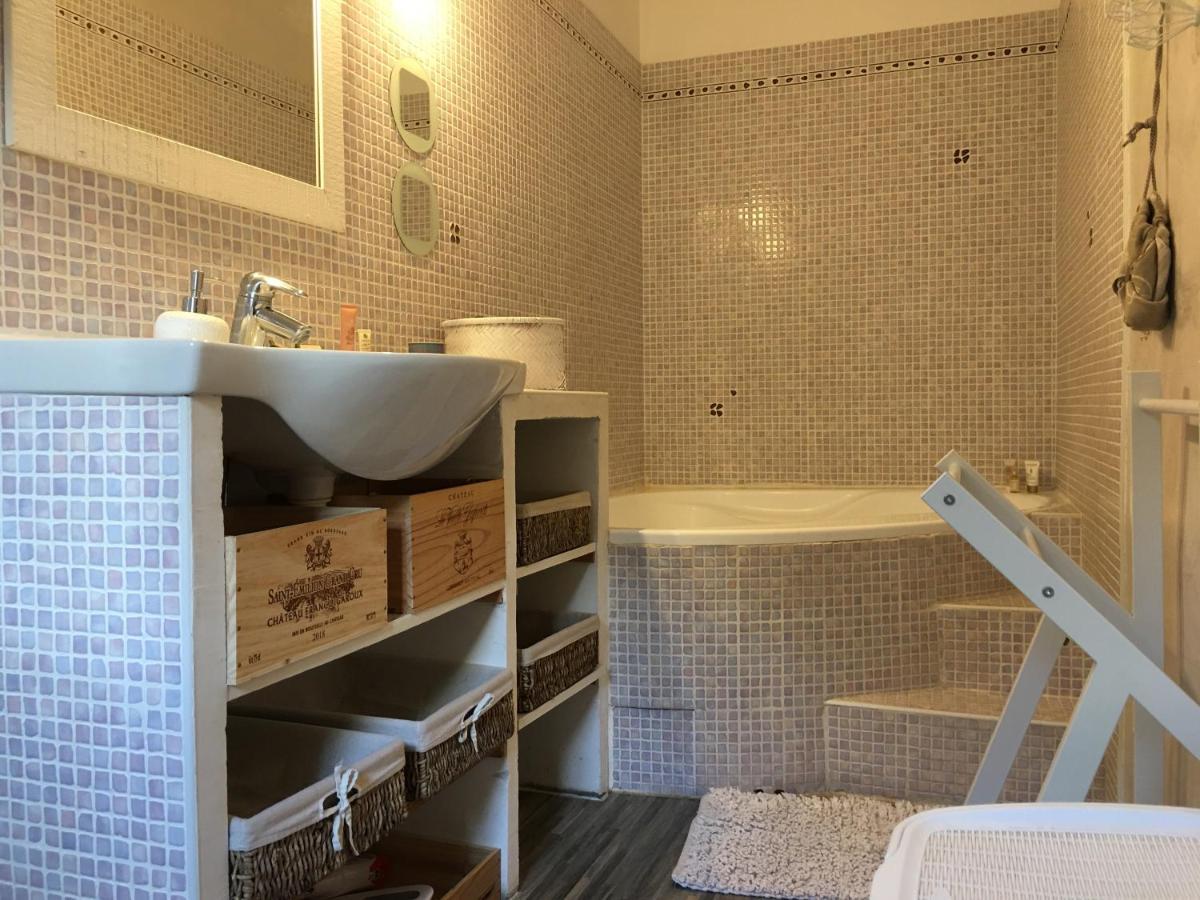 Le Baratier - Demeure De Charme Sauna & Piscine Calvisson Zewnętrze zdjęcie